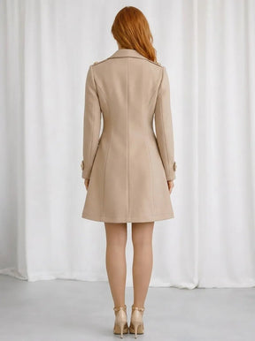 Sobretudo Feminino Elegante Alongado com Lapela e Botões – Sobretudo Feminino Elegante Alongado com Lapela e Botões | Use Virela