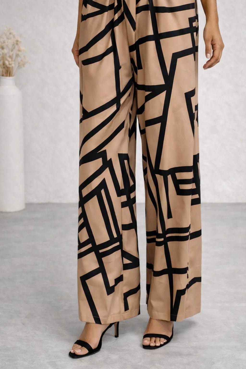 Macacão Gola Alta e Cintura Franzida Feminino Elegante – Macacão | Use Virela