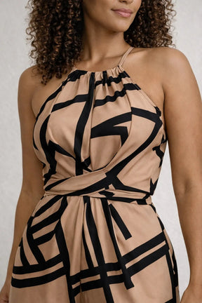 Macacão Gola Alta e Cintura Franzida Feminino Elegante – Macacão | Use Virela