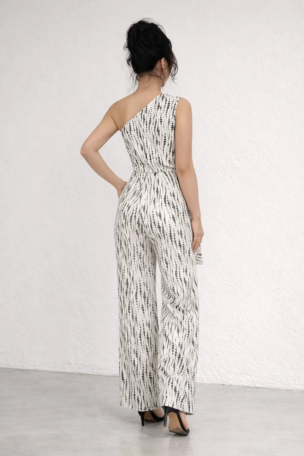 Macacão Pantalona Acimetrico Elegante Feminino – Macacão | Use Virela