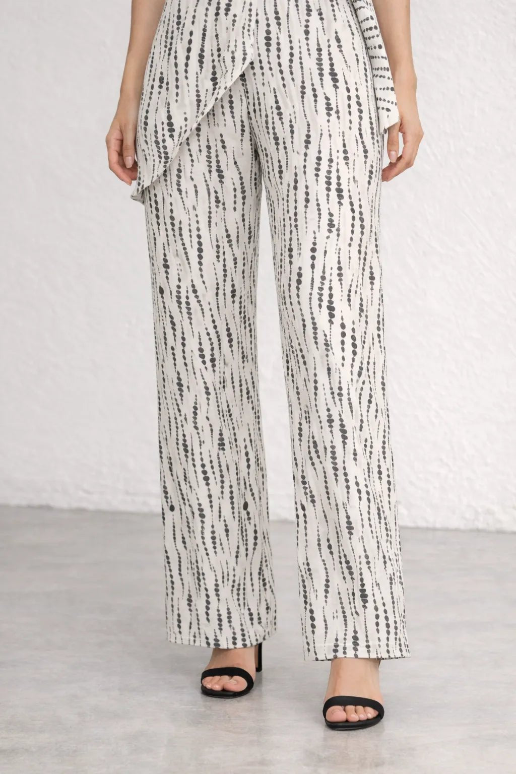 Macacão Pantalona Acimetrico Elegante Feminino – Macacão | Use Virela