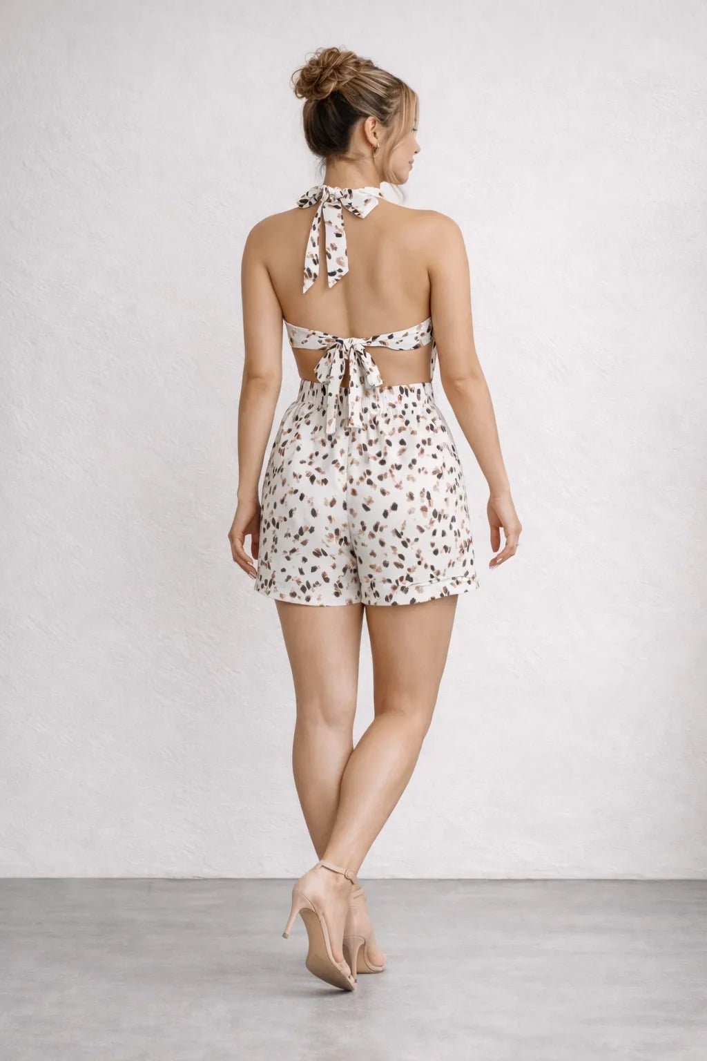 Macaquinho Gola Alta e Costas Nuas Feminino – Macaquinho | Use Virela