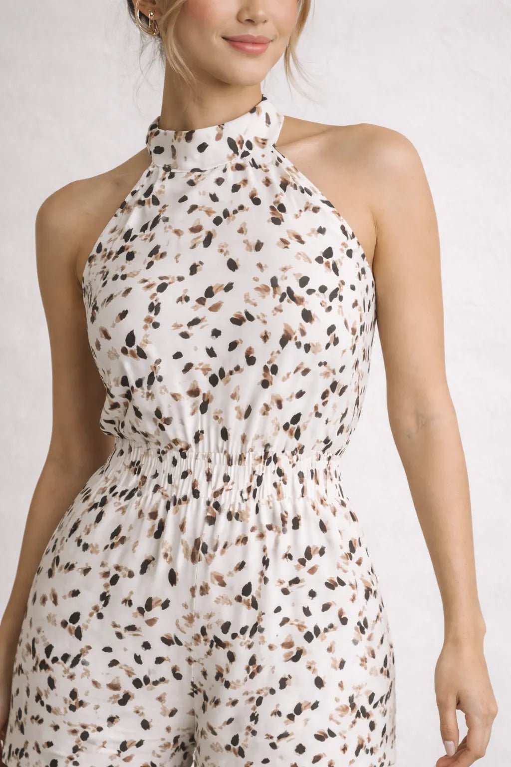 Macaquinho Gola Alta e Costas Nuas Feminino – Macaquinho | Use Virela